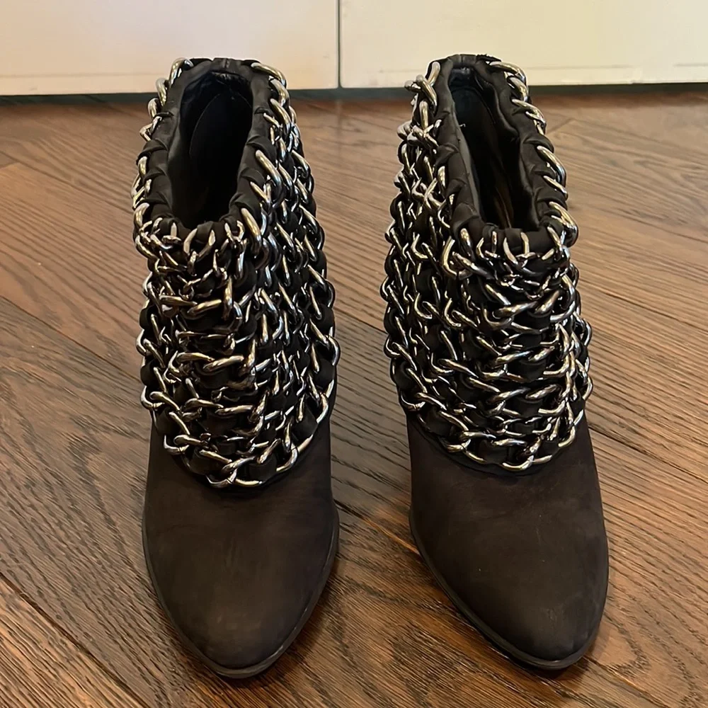 Zara chain link